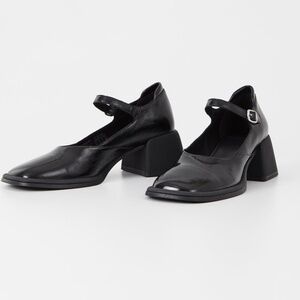 Vagabond Ansie Patent leather Mary Jane pumps US 6